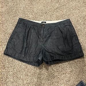 J Crew dress shorts sz 4. Waist to hem 11.5”. Pet and smoke free home